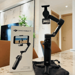 DJI Osmo Mobile 7 – Stabilisateur 3 axes pour SmartPhone | ActiveTrack 7.0 | Trépied Intégré