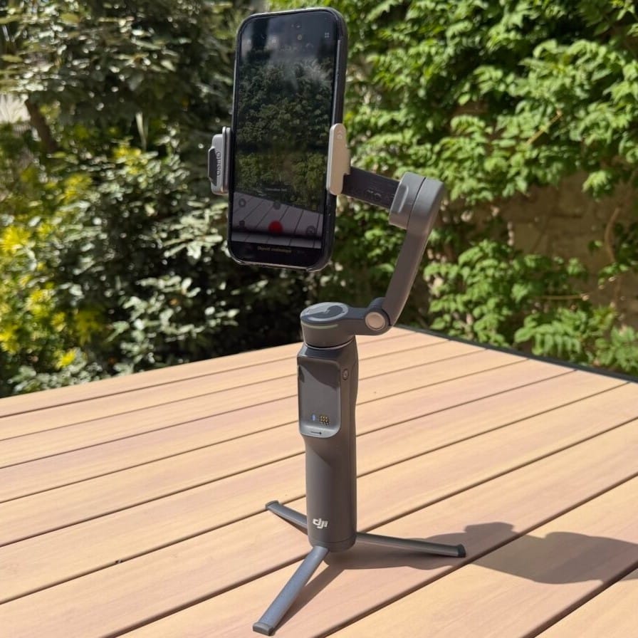 DJI Osmo Mobile 8P – Stabilisateur Smartphone 3 Axes avec ActiveTrack 8.0,Télécommande & FrameTap DJI Osmo Mobile 8P – Stabilisateur Smartphone 3 Axes avec ActiveTrack 8.0,Télécommande & FrameTap – Image 11